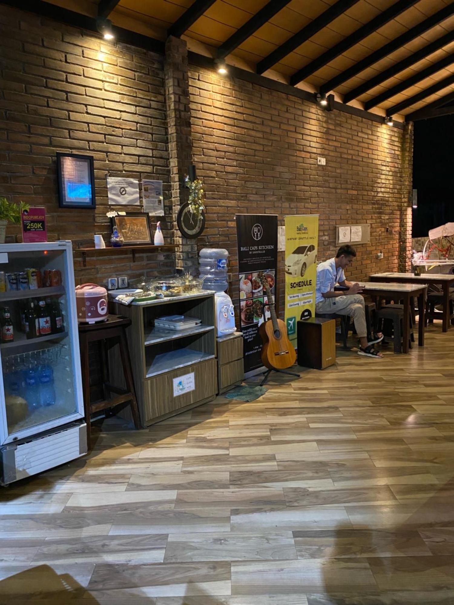 Bali Caps Hostel Кута Екстер'єр фото