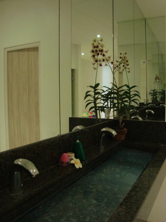 Bali Caps Hostel Кута Екстер'єр фото